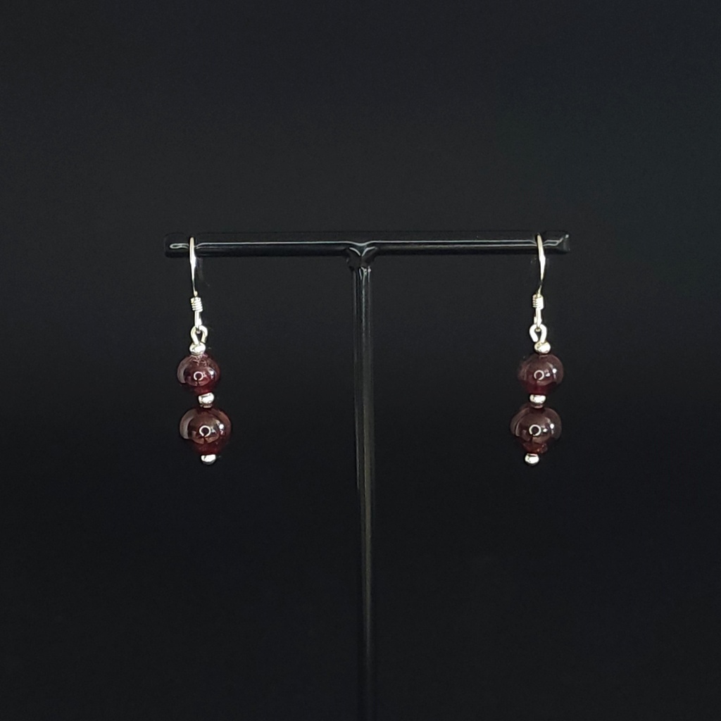 BOEL04.10.Boucles perles Grenat